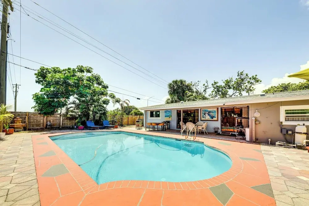 Walk to Dining & Shopping: Pompano Beach Home!