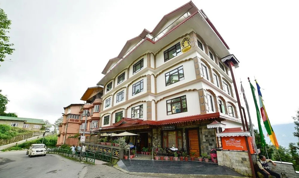 Hotel Tarcon