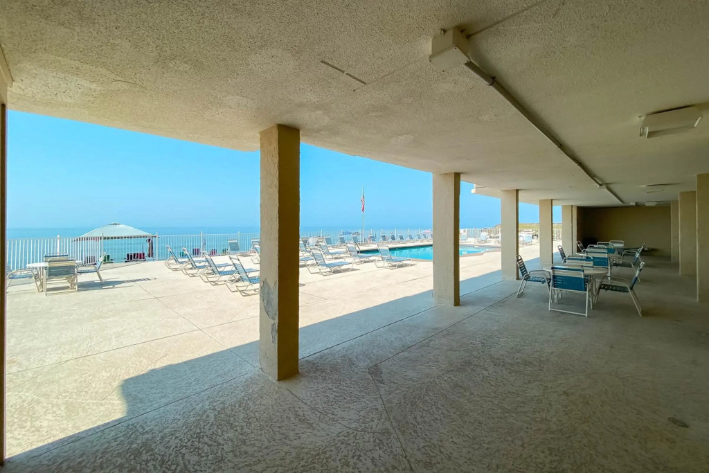 Edgewater West 73 2 Bedrooms 2 Bathrooms Condo