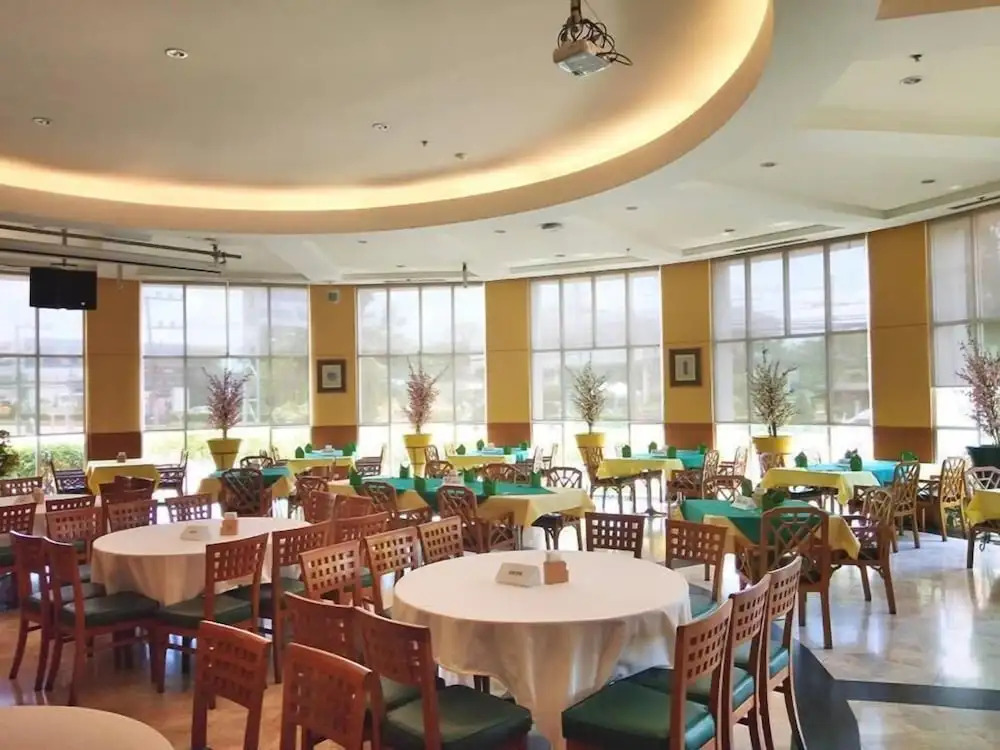 Diamond Plaza Hotel