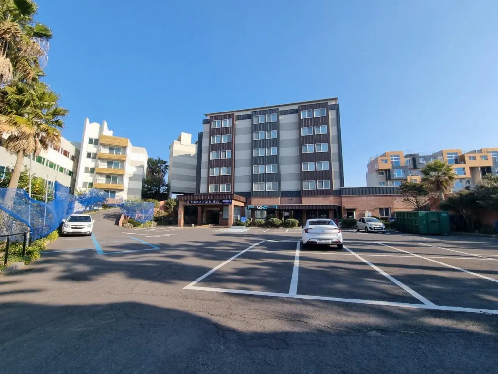 Aewol Beach Hotel Jeju