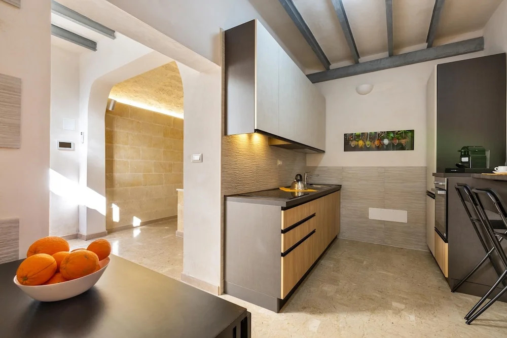 3242 L`edicola Suite by Barbarhouse