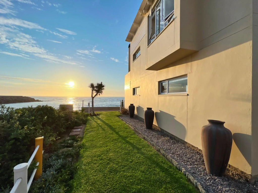 Waterfront Edge B5