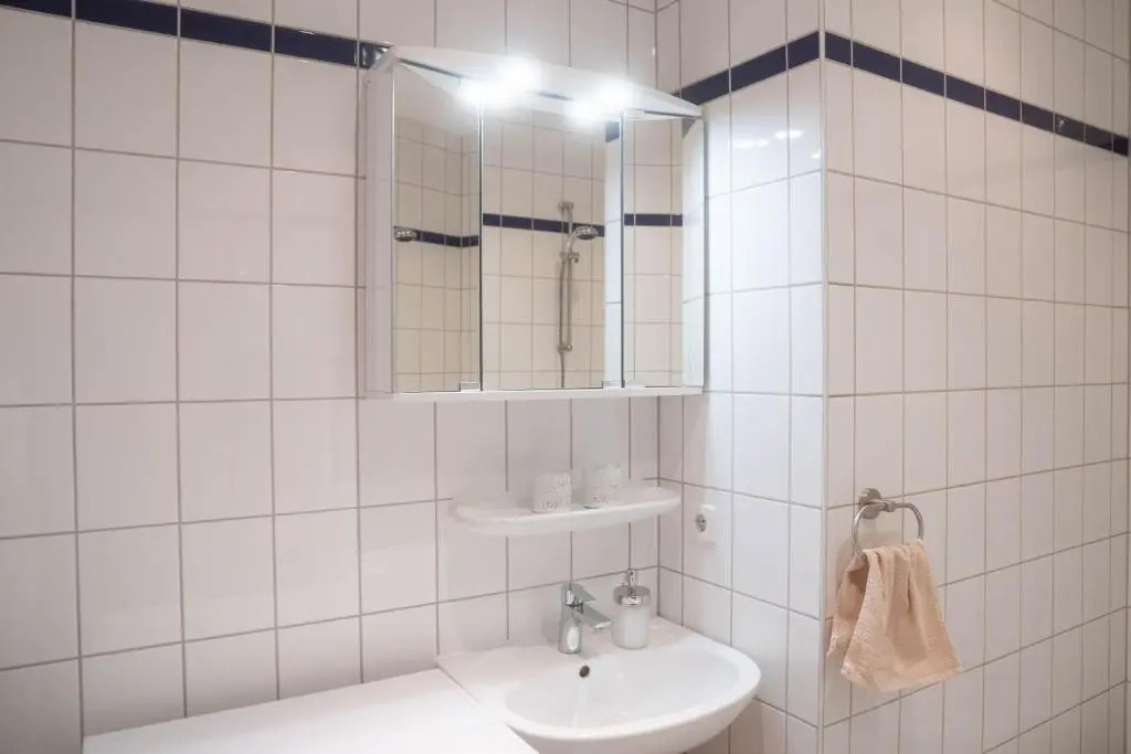 Gemutliche 45m² Wohnung Mit Netflix & Disney+
