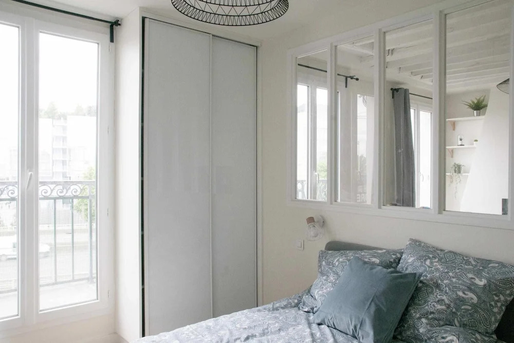 Renovated Apartment on the Outskirts of Paris