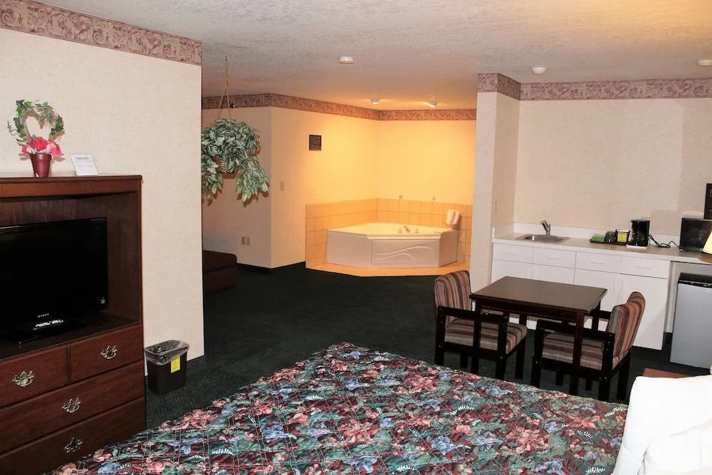 Cumberland Inn and Suites