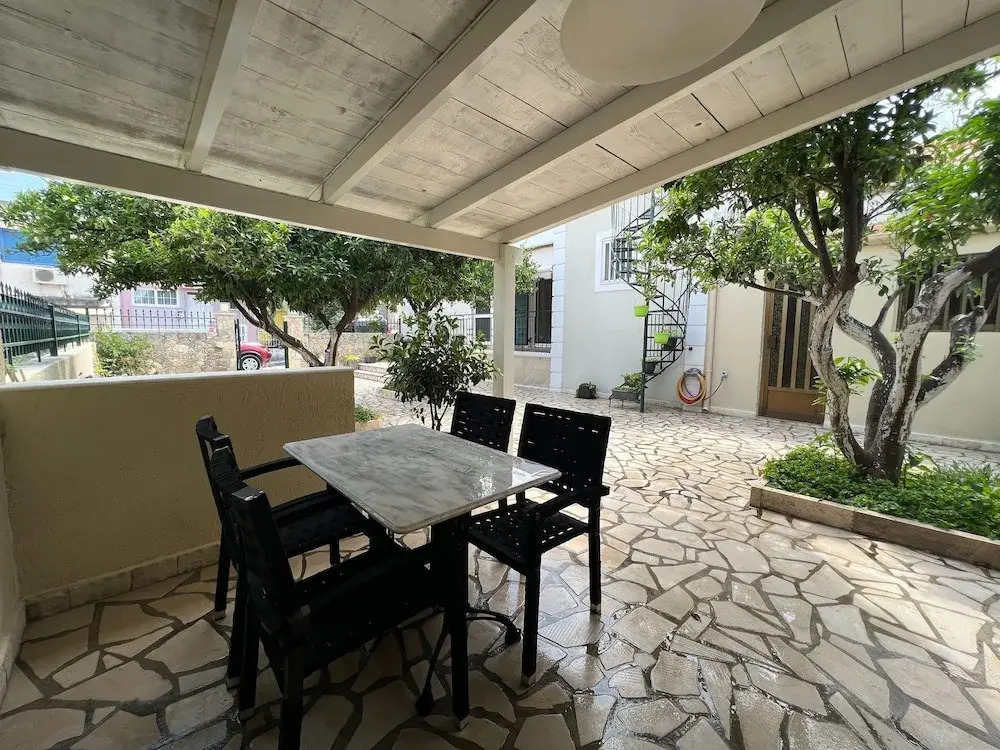 Kika Residence - 2 Bedroom House With Barbeque