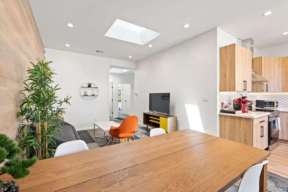 Girard Apartment