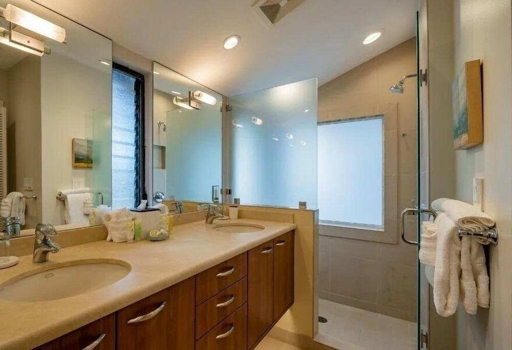 Makena Surf, #g-301-302 4 Bedroom Condo by RedAwning