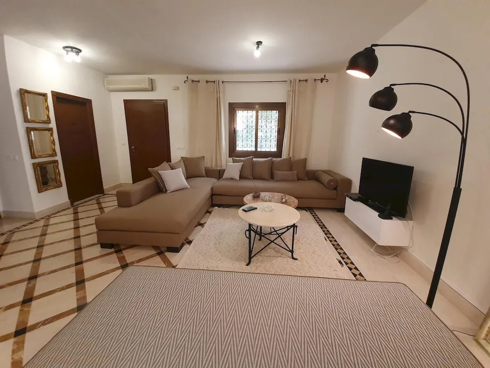 Golden Tulip APT Spacieux Avec Deux Terrasses