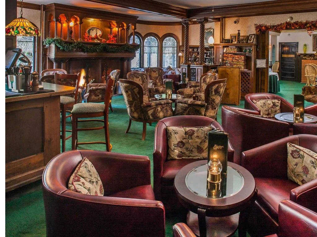 Stonehurst Manor Breakfast & Dinner Included