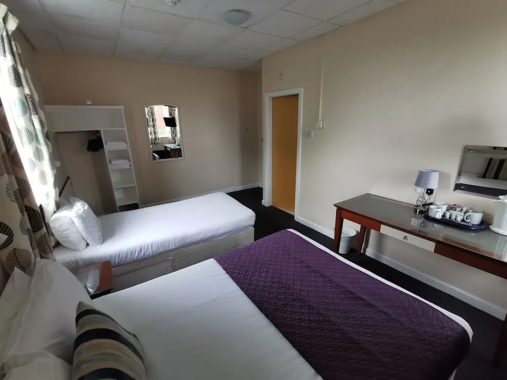 Goosepool Hotel