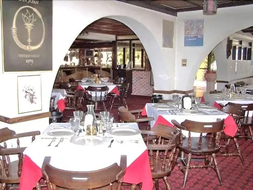 Hotel Perichis