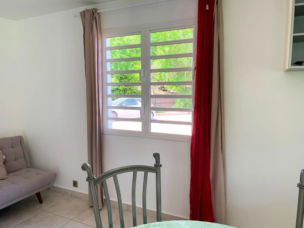 Apartment With one Bedroom in Le Gosier, With Shared Pool, Enclosed Garden and Wifi - 2 km From the Beach