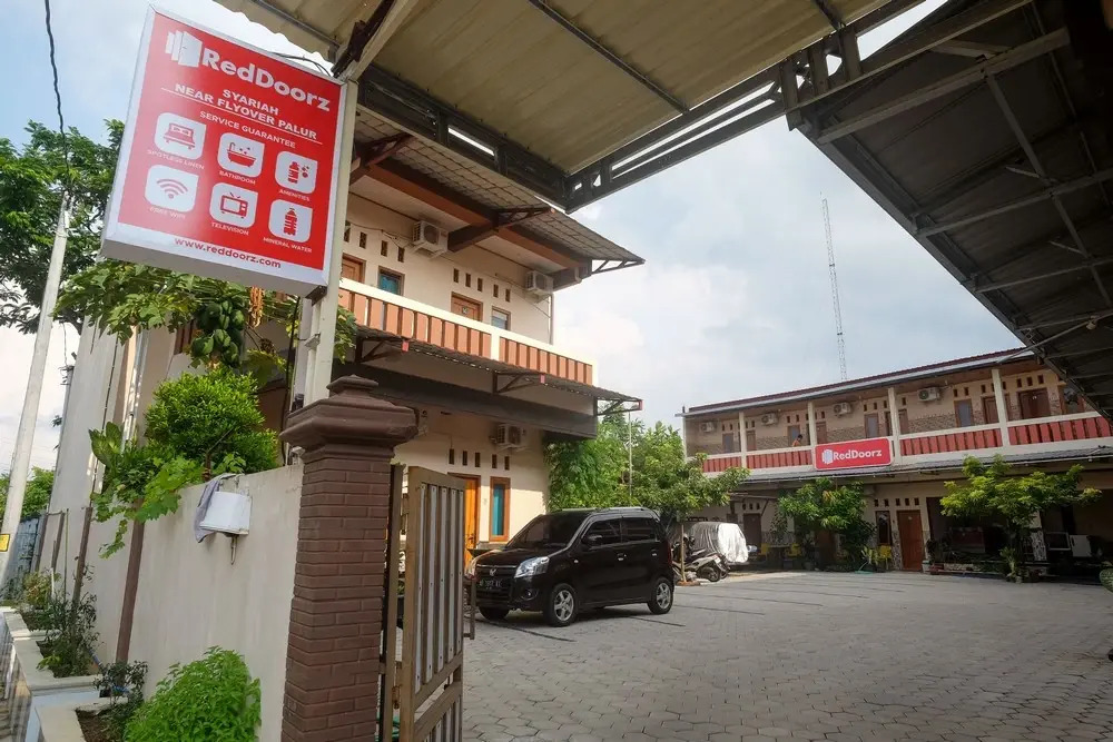 RedDoorz Syariah near Exit Toll Palur