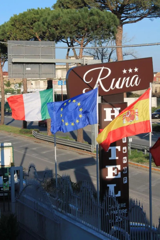Hotel Runa