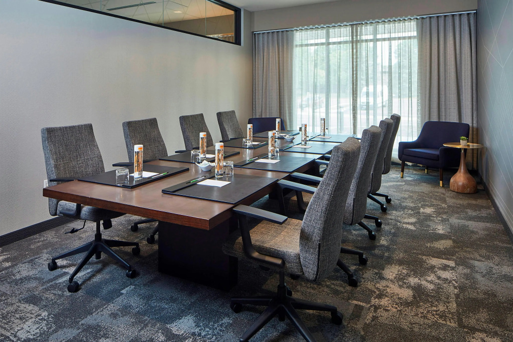 Courtyard by Marriott Minneapolis West