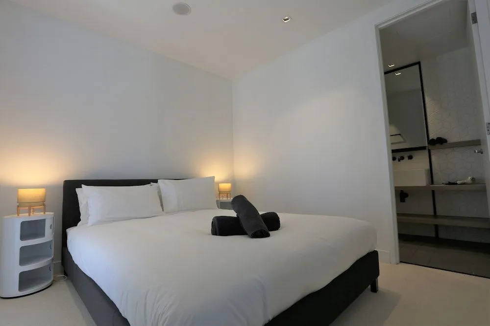 ReadySet Apartments at Stadium