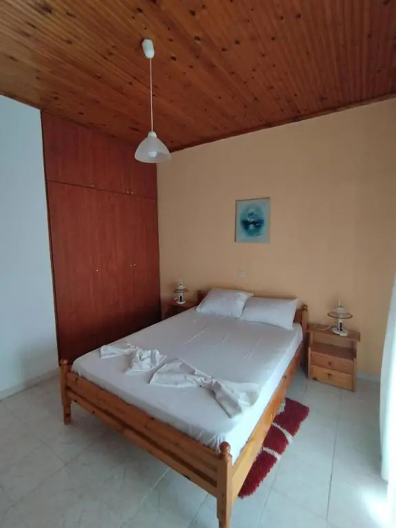 Takis Haikos House with two apartments two minutes walk to the beach Peroulia