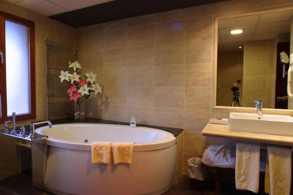 Roc Blanc Hotel & Spa