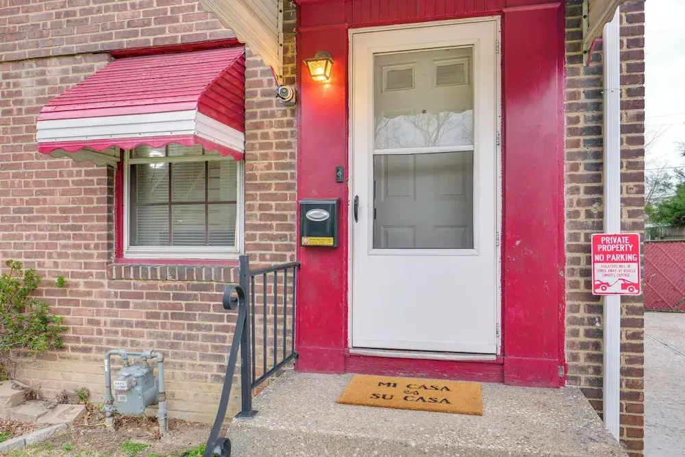 2 Mi to Lake Erie: Home w/ Yard in Euclid!