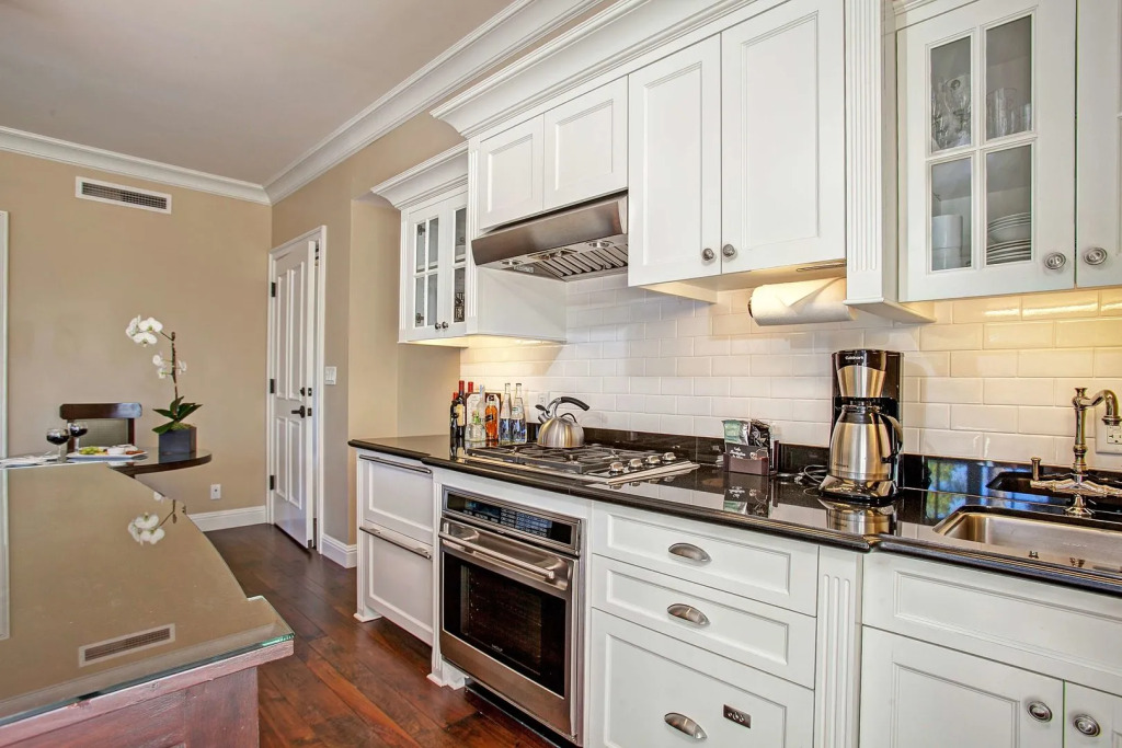 Beach Village at The Del, LXR Hotels & Resorts