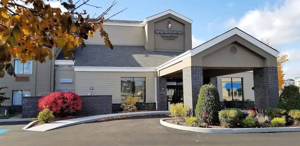 Country Inn & Suites by Radisson, Erie, PA