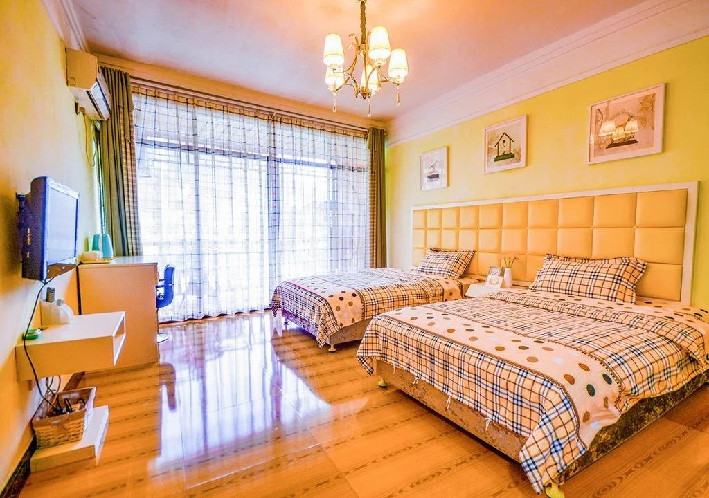 Fenghuang Joy Riverview Hotel