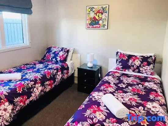 Merivale Court Family Suit(2bedr)-Unit 1
