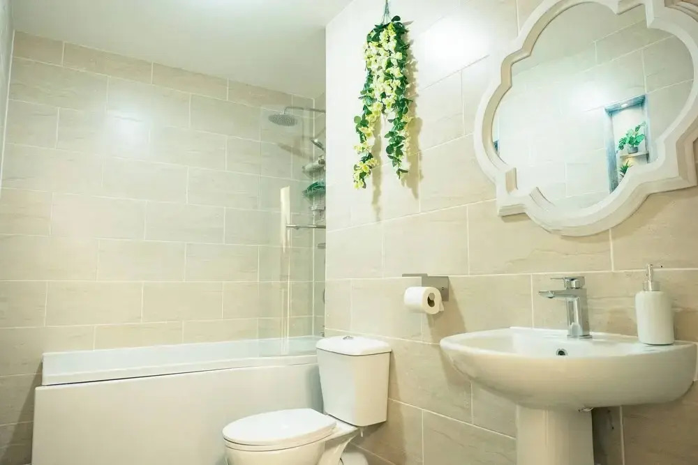 Stylish 3 Bed Flat Near Cardiff City Centre and Uni