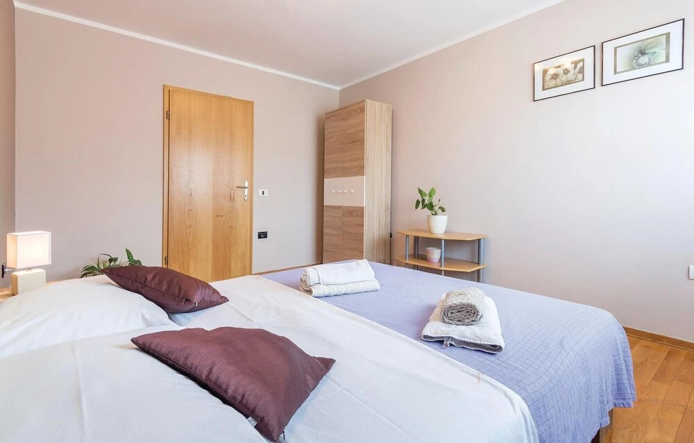 Beautiful Home in Pula With Wifi and 4 Bedrooms