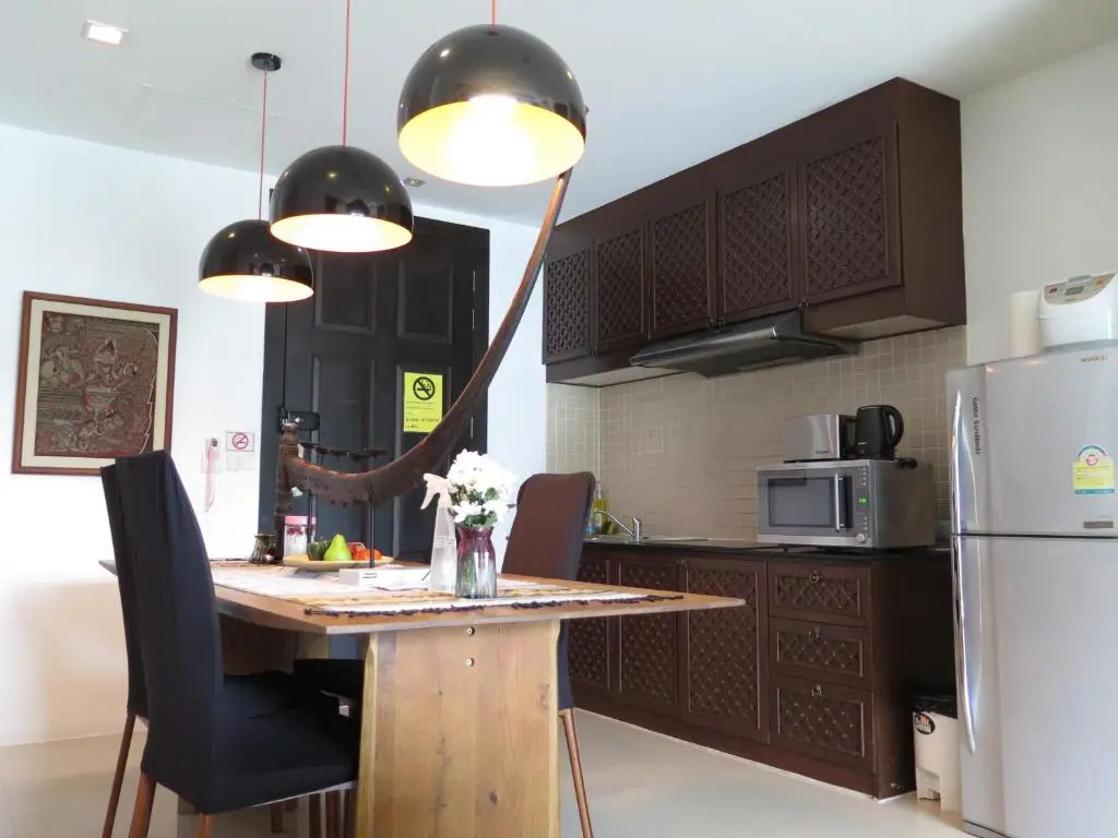 6-38 - 2 Bdr Condo With Balcony and Shared Pool