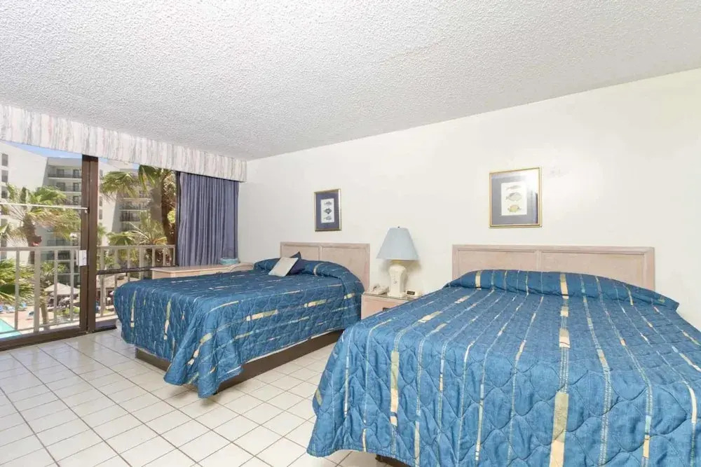 Saida Royale Condominium 9044-45