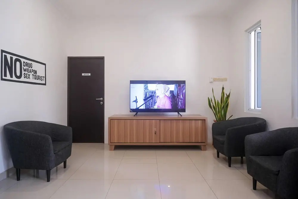 RedDoorz near Stasiun Solo Balapan 3