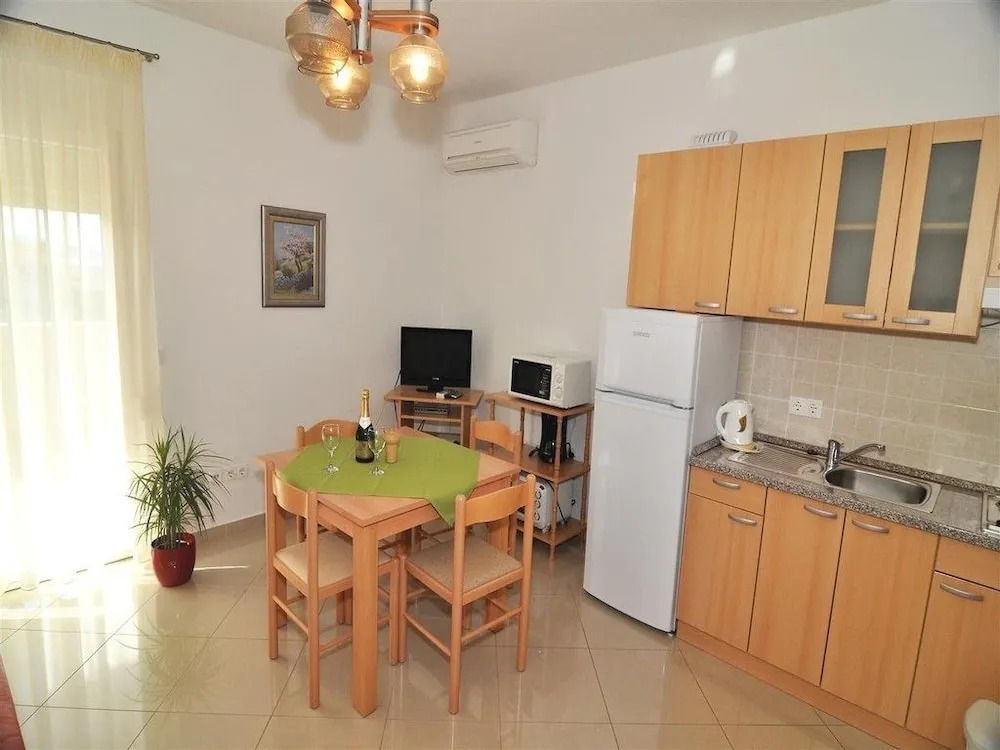 Apartments Mandi Okrug Gornji