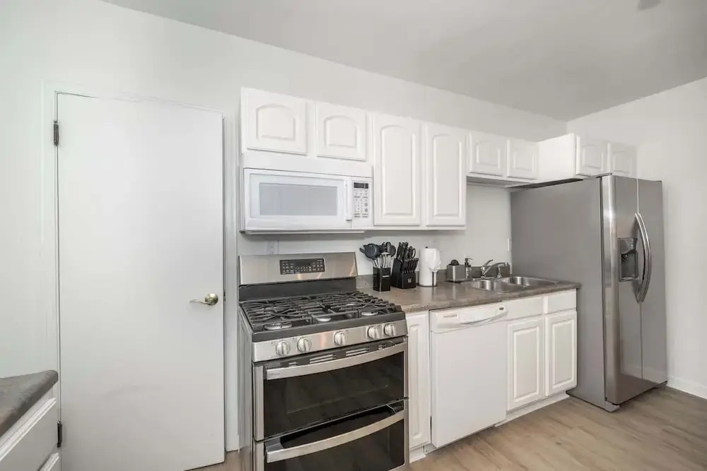The Grand Elm Suites Sleeps 10