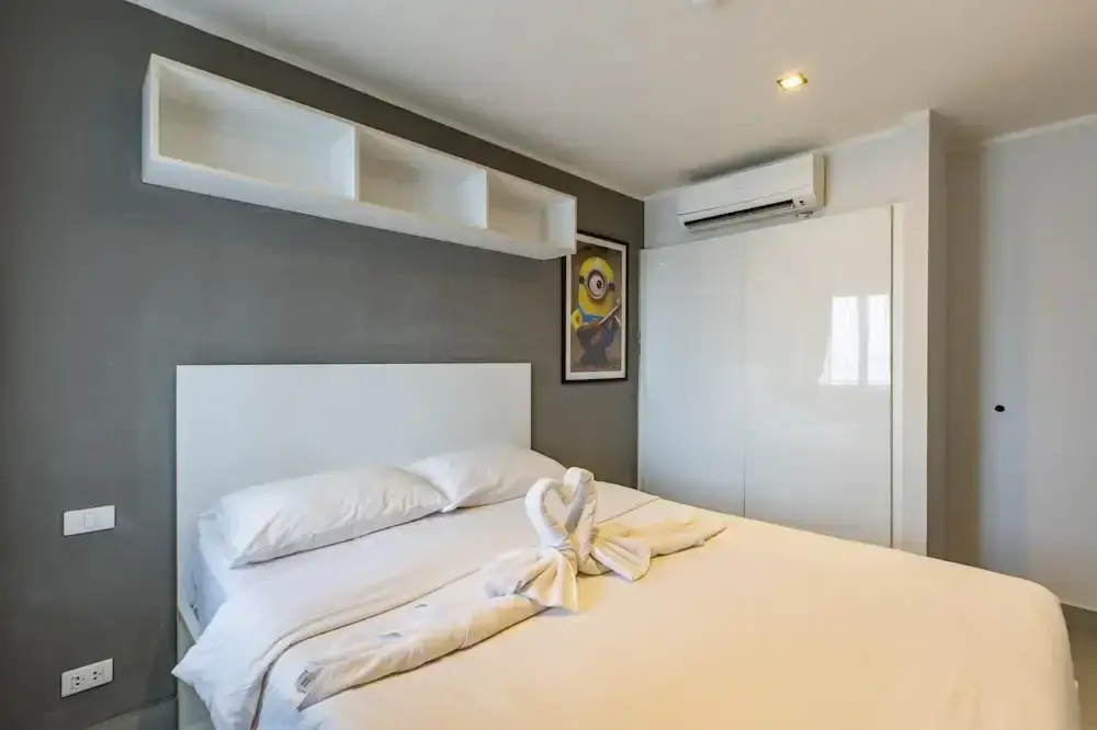 Modern Condo - 1BR T1 -501