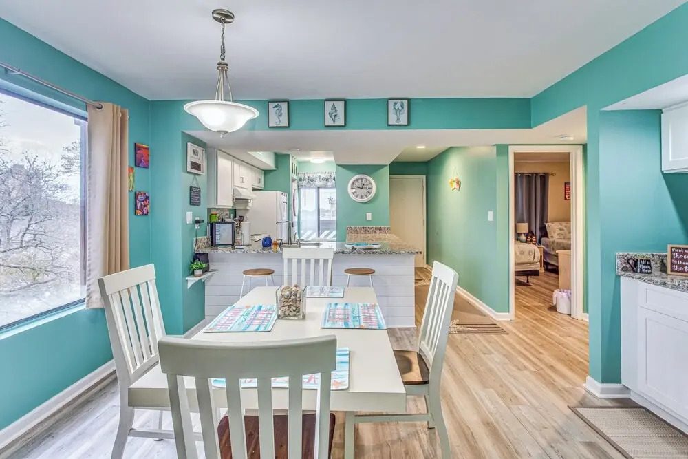 Walk to Ocean: Condo w/ 2 Pools in Myrtle Beach