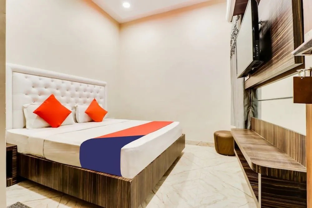 Goroomgo Harihar Guest House Haridwar