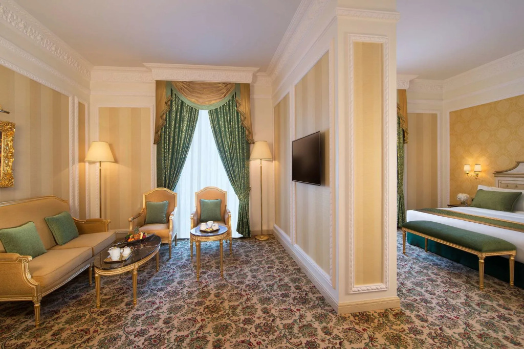 Royal Rose Hotel Abu Dhabi, Curio Collection by Hilton