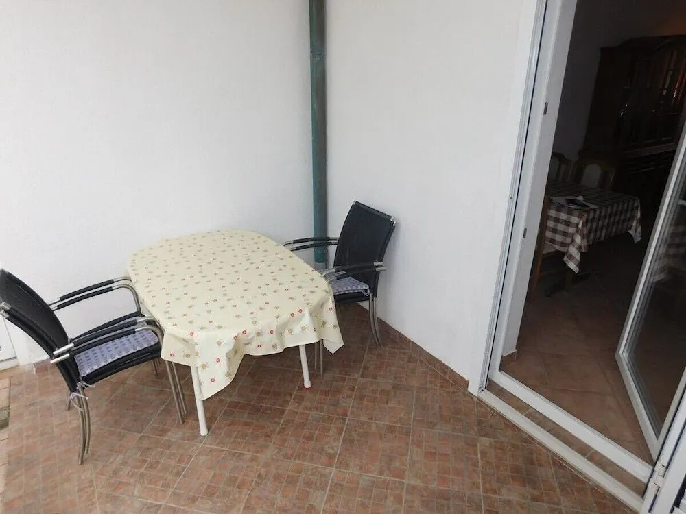 Sunset Apartment Nin