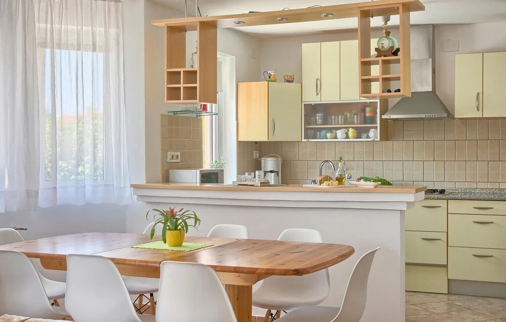 Amazing Home In Stinjan