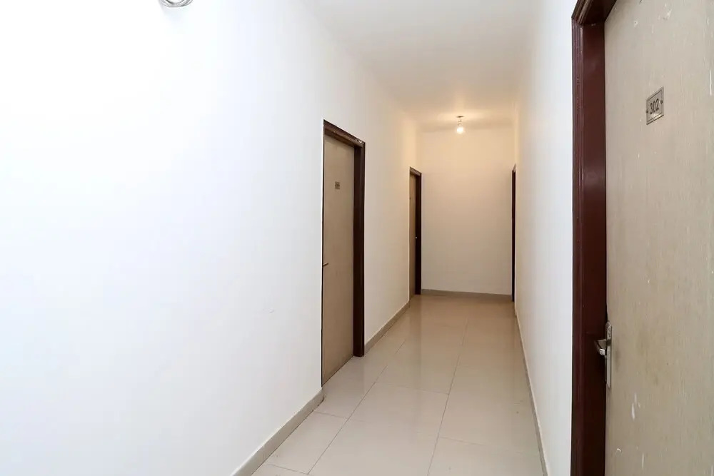 OYO 28620 Hotel Monarch