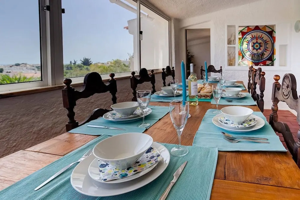 Villa Vale Verde 5 Bedroom Villa, 10 min walk to