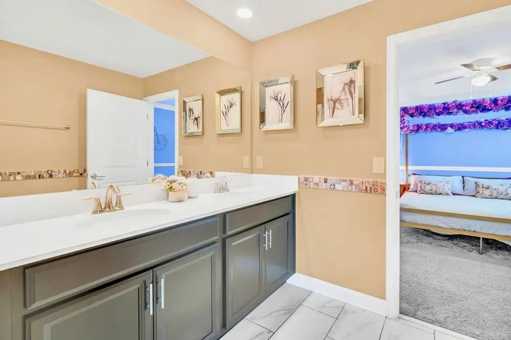 9BR Family Home With Pool Hot tub and BBQ