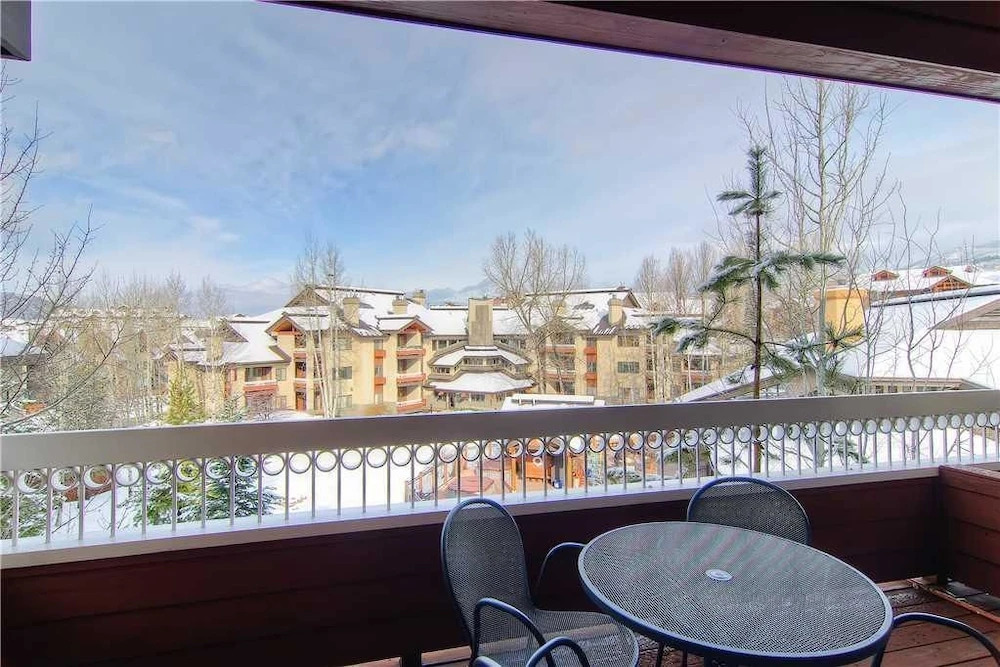 Tl2312 Lovely top Floor Home With Beautiful Views - Winter Specials!