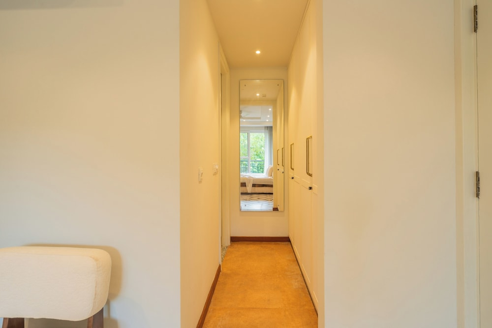 Elivaas Solace AquaVista 5BHK Villa