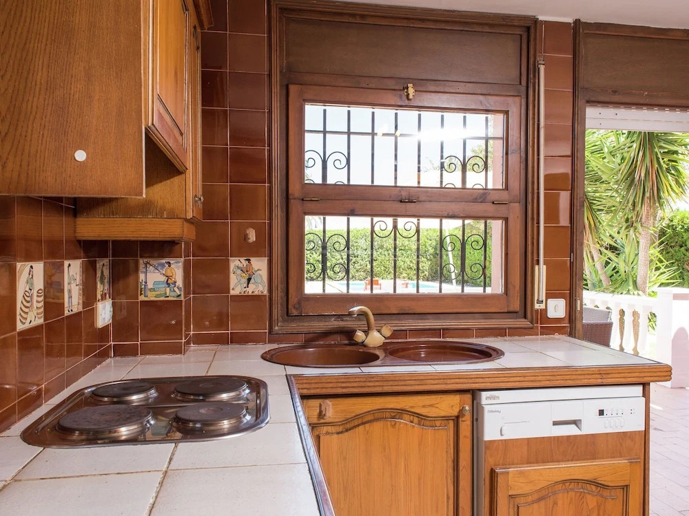 Modern Holiday Home in St Pere Pescador With Private Pool