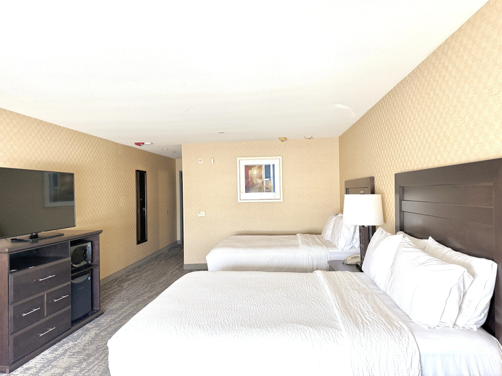 Holiday Inn Express & Suites Riverport Richmond by IHG