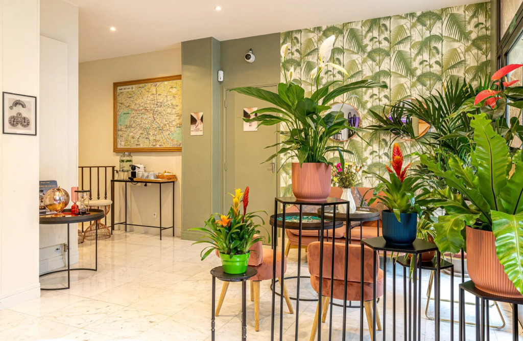 Hotel Ariane Montparnasse by Patrick Hayat
